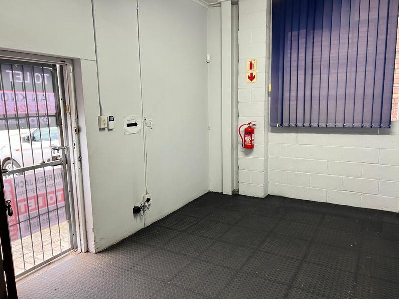To Let commercial Property for Rent in Sidwell Eastern Cape